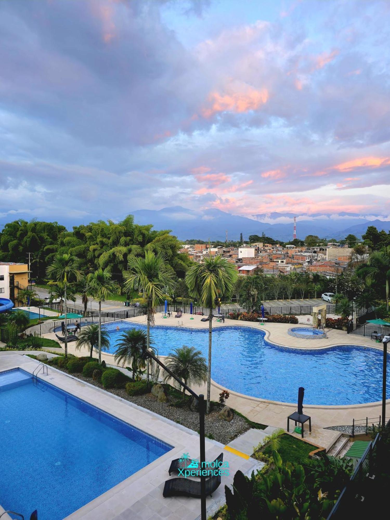 Apartamento Privado Vacacional A 5M Del Aeropuerto, 20 Minutos Del Parque Del Cafe Y Centro De Armenia Con 4 Piscinas, 3 Jacuzzi, Sauna By Molca Xperiences 3H المظهر الخارجي الصورة